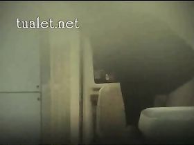 Девушка и не подозревала о скрытой съемке