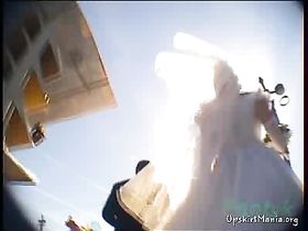 Малышка в свадебном платье стала жертвой объетива