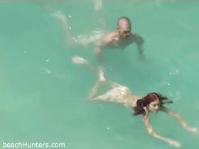 Подводный секс с молодой красоткой