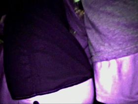 Парень перед скрытой камерой прижимается в автобусе к жопе тёлки крепким хуем