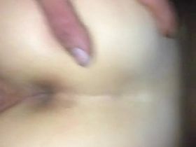 Мужик присунул пьяной жене брата сзади и кончил на её упругую попку